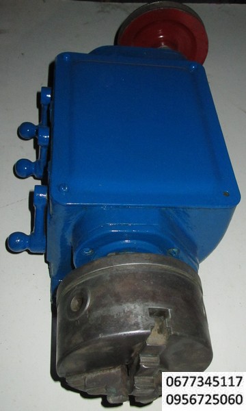 Токарно-винторезный станок ТВШ-2 , шпиндельная бабка, токарный патрон, станок токарный самодельный, школьник , шпиндель км 2 , отверствие в шпинделе 15 мм,  шаг нарезаемых резьб 0,6; 0,8: 1,0 мм, коробка школьник